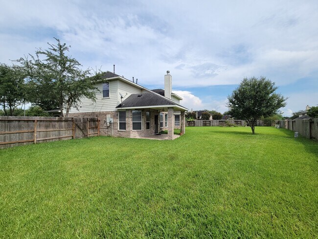 Building Photo - 819 Arlington Ln