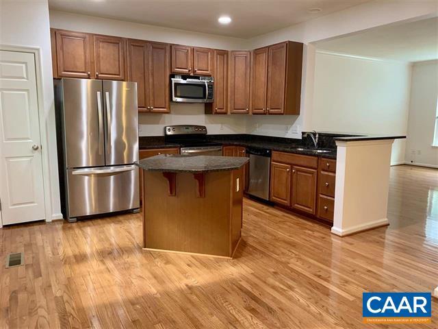 Building Photo - 836 Rockcreek Rd