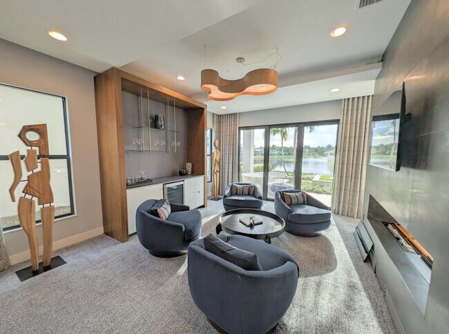 Building Photo - 17299 Pagoda Palms Dr