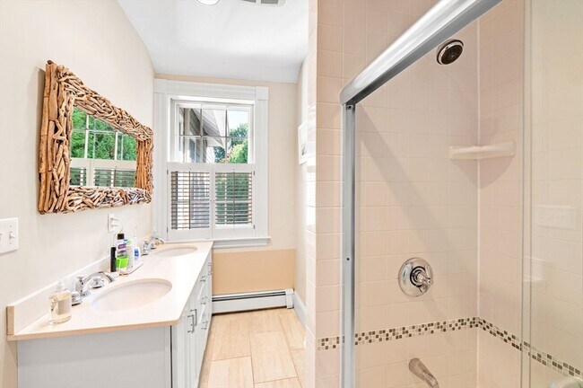 Building Photo - 59 Harbor Ave