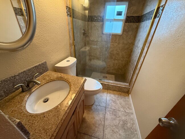 Building Photo - 4951 Campanile Dr