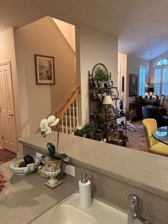 Building Photo - Welcome to Abbey Glen