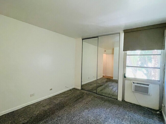 Building Photo - Partly Furnished 2-bedroom, 2-bath condo a...