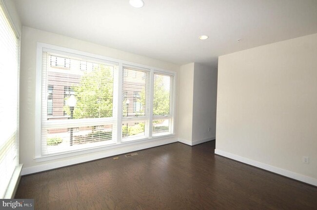 Building Photo - 408 Stabler Ln