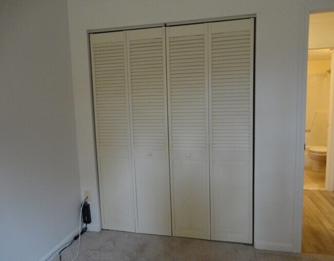 Building Photo - 209 Great Rd