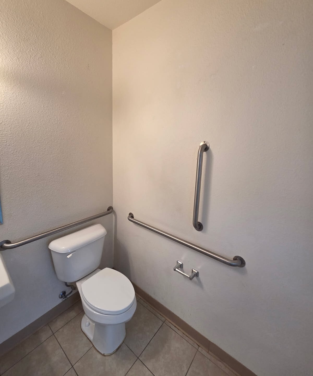 Building Photo - 1151 Belford Ave