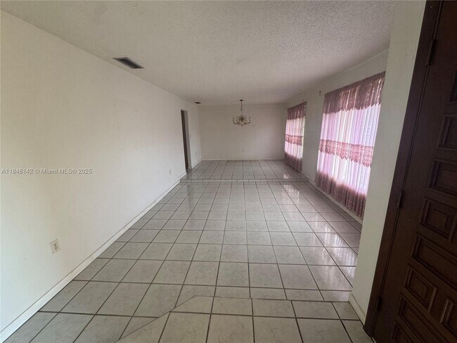 Building Photo - 9824 SW 123rd Terrace