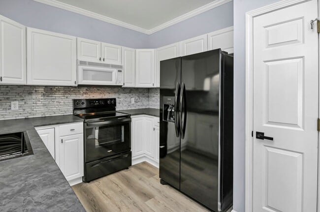 Building Photo - Updated All-Brick Patio Home – Minutes from I-20