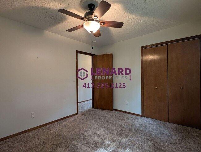 Building Photo - 3 Bedroom Home Ready for Move In!