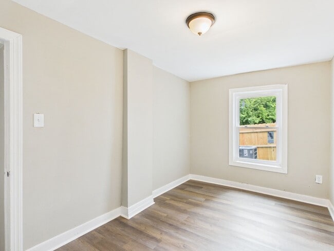 Building Photo - 529 Harrison St