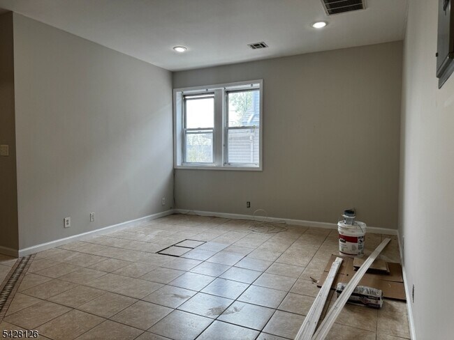 Building Photo - 109 Irene St