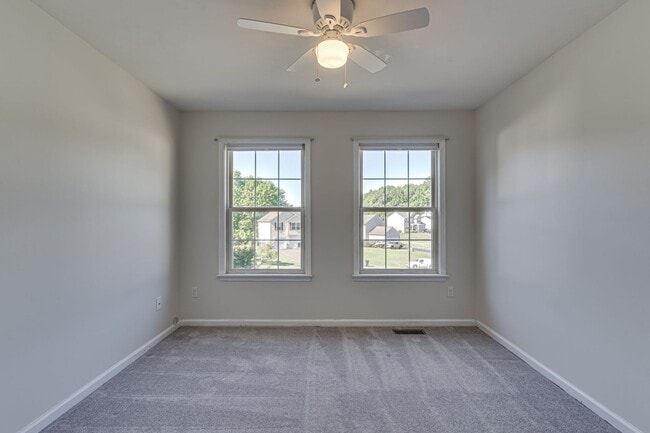 Building Photo - Gorgeous Single Family Home on a Cul-de-Sac!