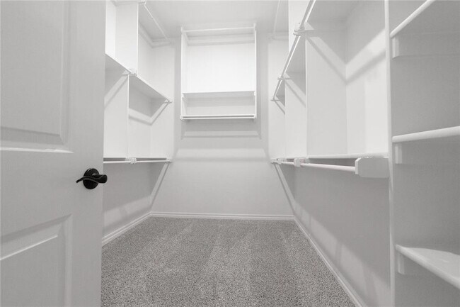 Building Photo - 5732 Lantana Ln