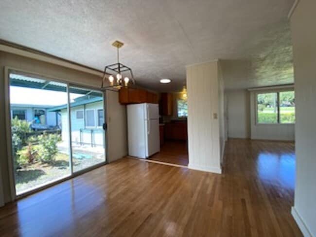 Building Photo - 3 Bedroom, 2 Bath Home for rent in Honokaa