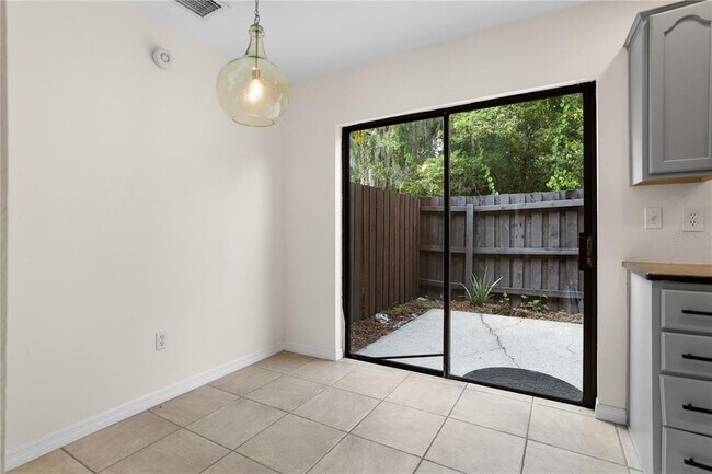 Building Photo - 7337 Cedar Creek Ct