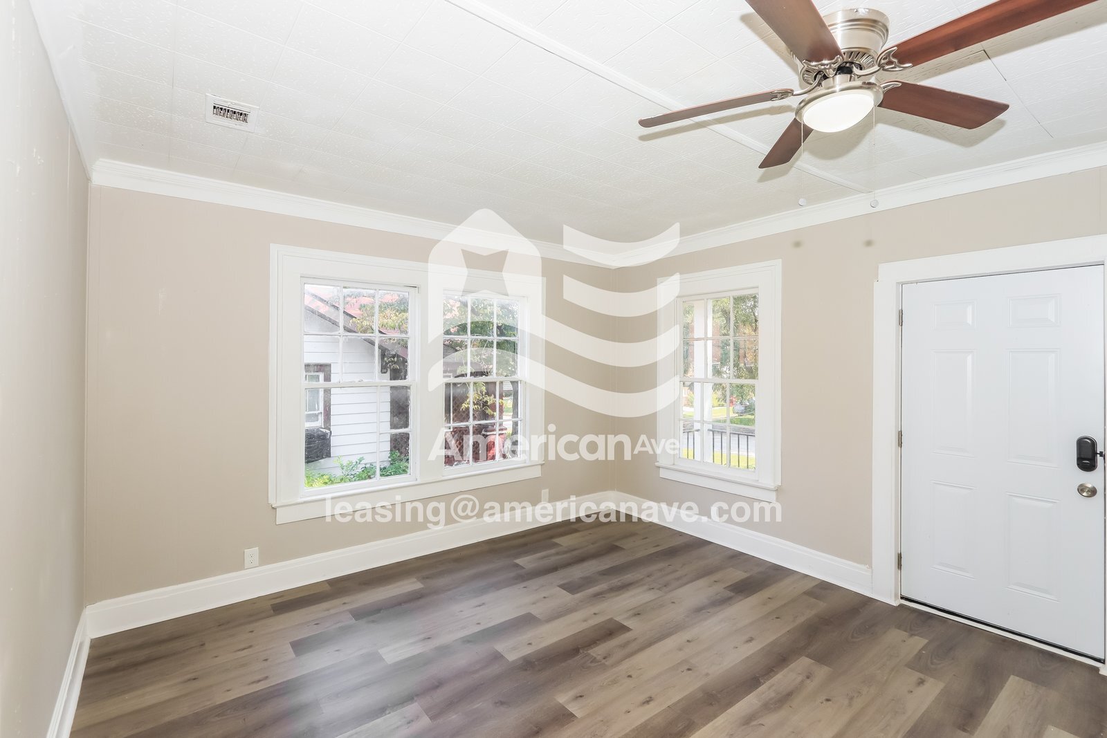 Building Photo - 1369 Winton Ave