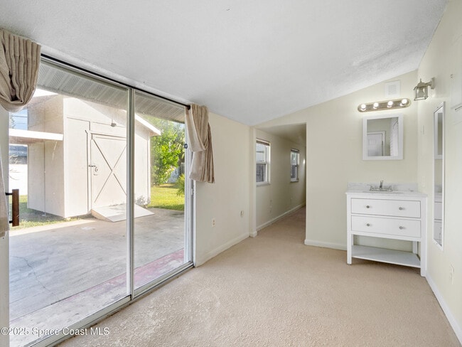 Building Photo - 130 Cinnamon Dr