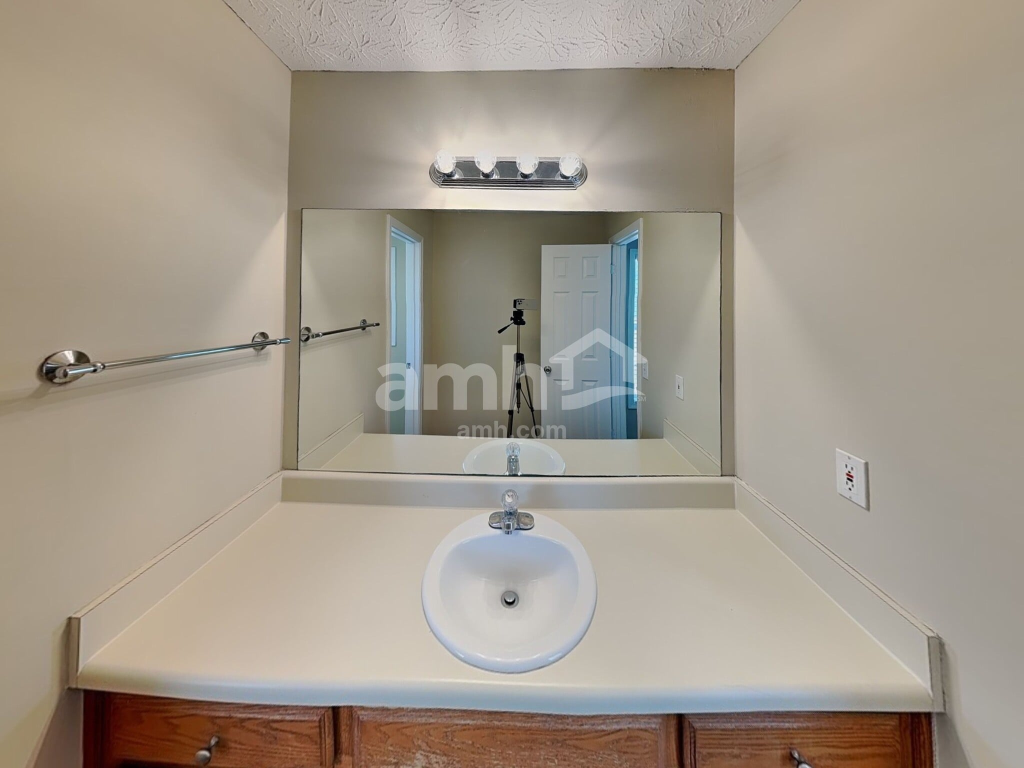 Building Photo - 1222 Cabots Ln