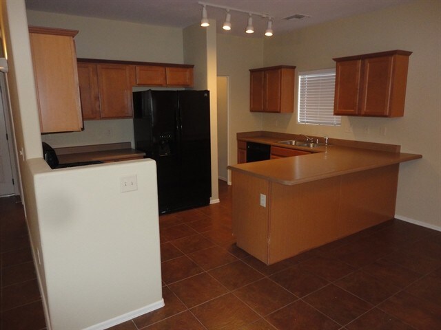 Building Photo - 7881 S Sentinal Stone Dr