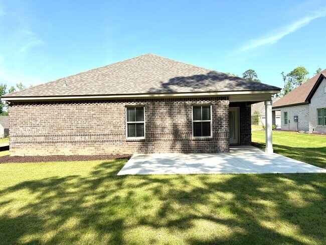 Building Photo - Wonderful 4 bedroom home