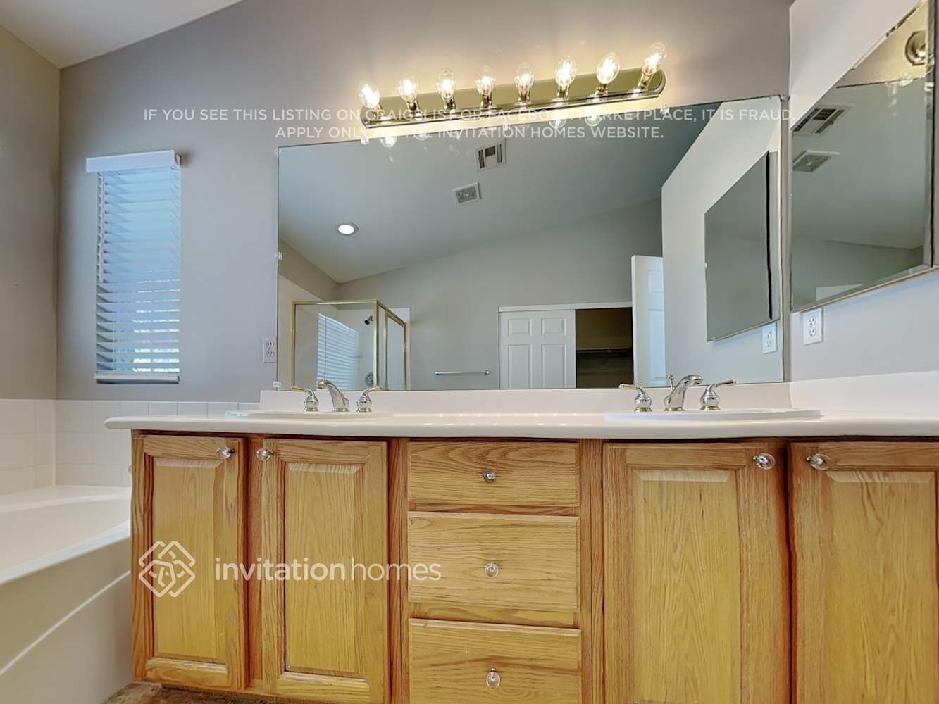 Building Photo - 9709 Maywood Ct