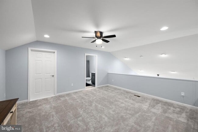 Building Photo - 26325 Tributary Blvd