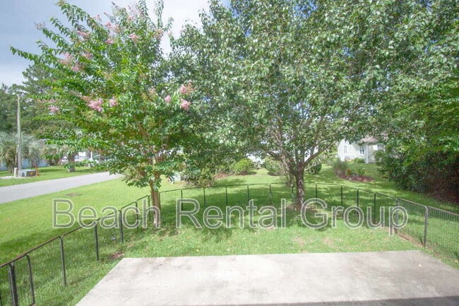 Building Photo - 6661 Wisteria Dr