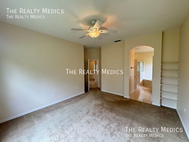 Building Photo - 202 Nova Ave