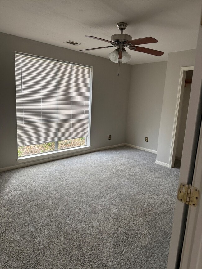 Building Photo - 24930 Plantation Estates Ave