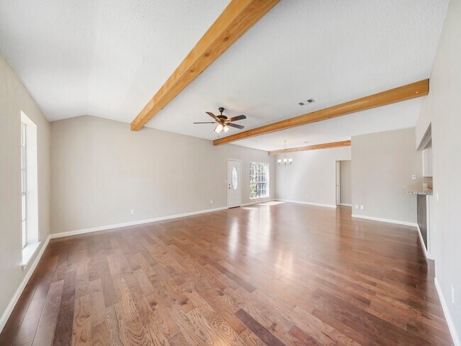 Building Photo - 21214 Park Willow Dr