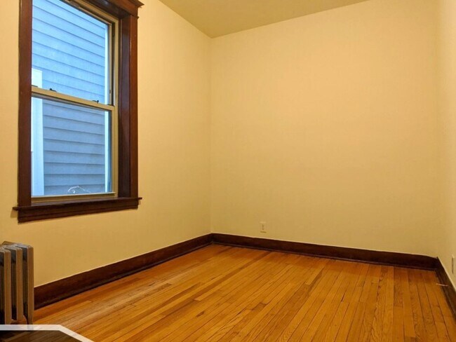 Building Photo - 2453 N Spaulding Ave