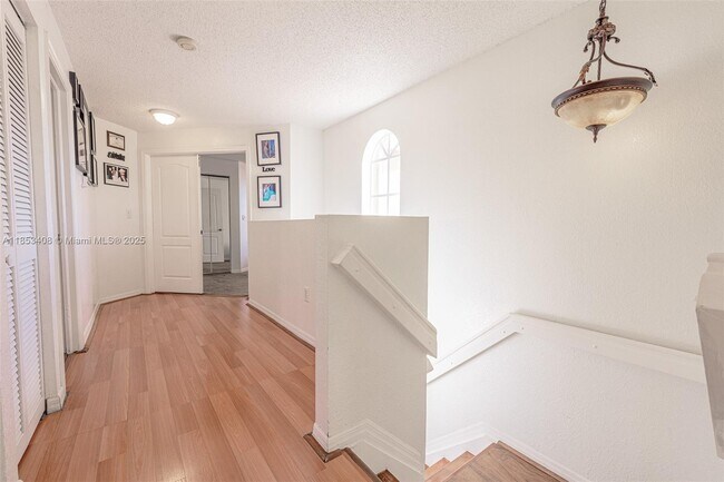 Building Photo - 9138 SW 167th Ct