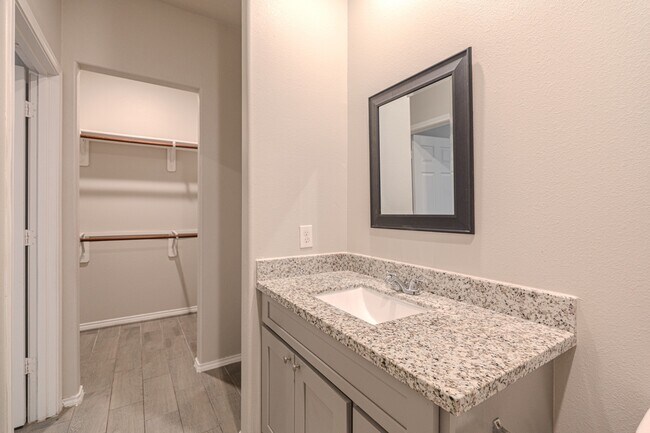 Building Photo - 402 Avenue H