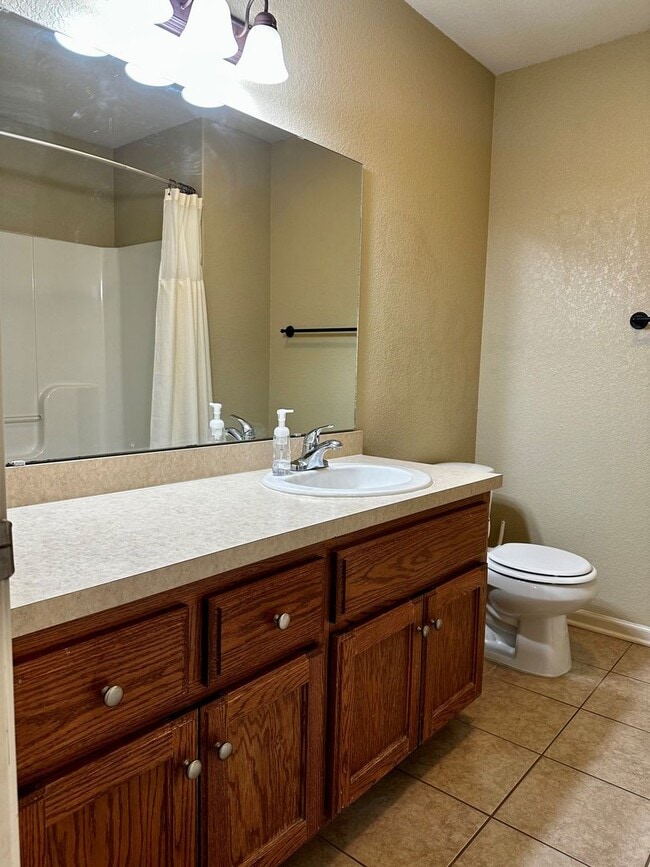 Building Photo - Spacious Home, North Park Area