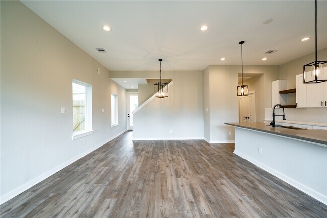 Building Photo - 11325 Stonework Garden Ln