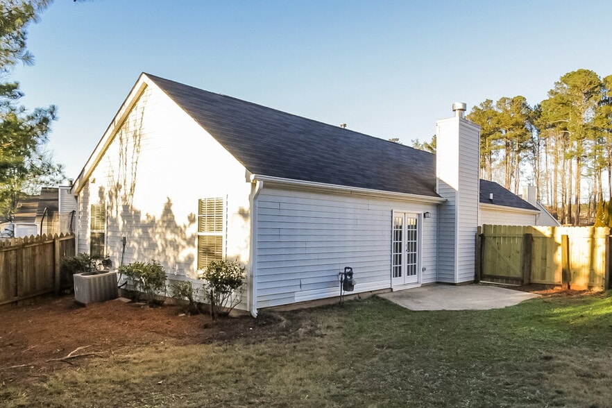 Building Photo - 2649 Laurel Ln NW