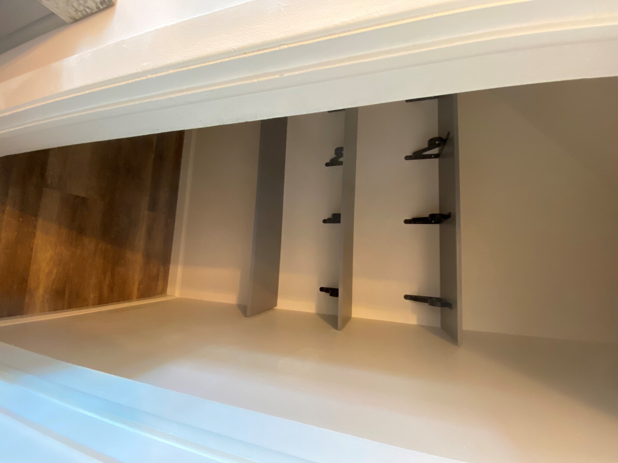 Building Photo - 6 Colonial Rd