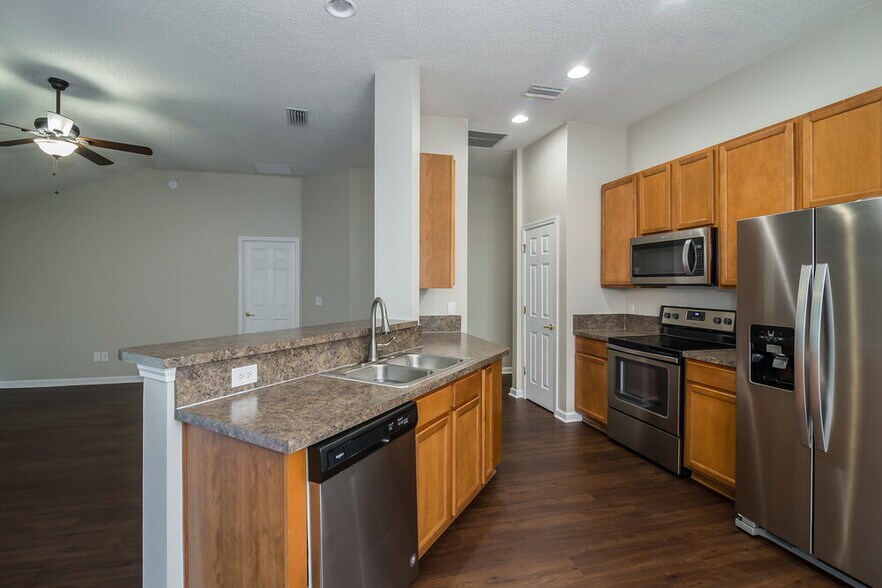 Building Photo - 12746 Brown Jersey Ct