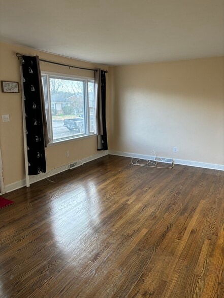 Building Photo - 701 Moran Ave