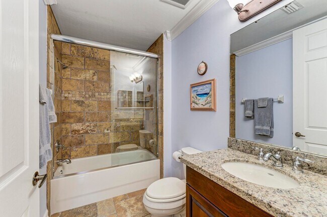 Building Photo - UPSCALE VIVANTE CONDOMINIUM FOR RENT IN PU...