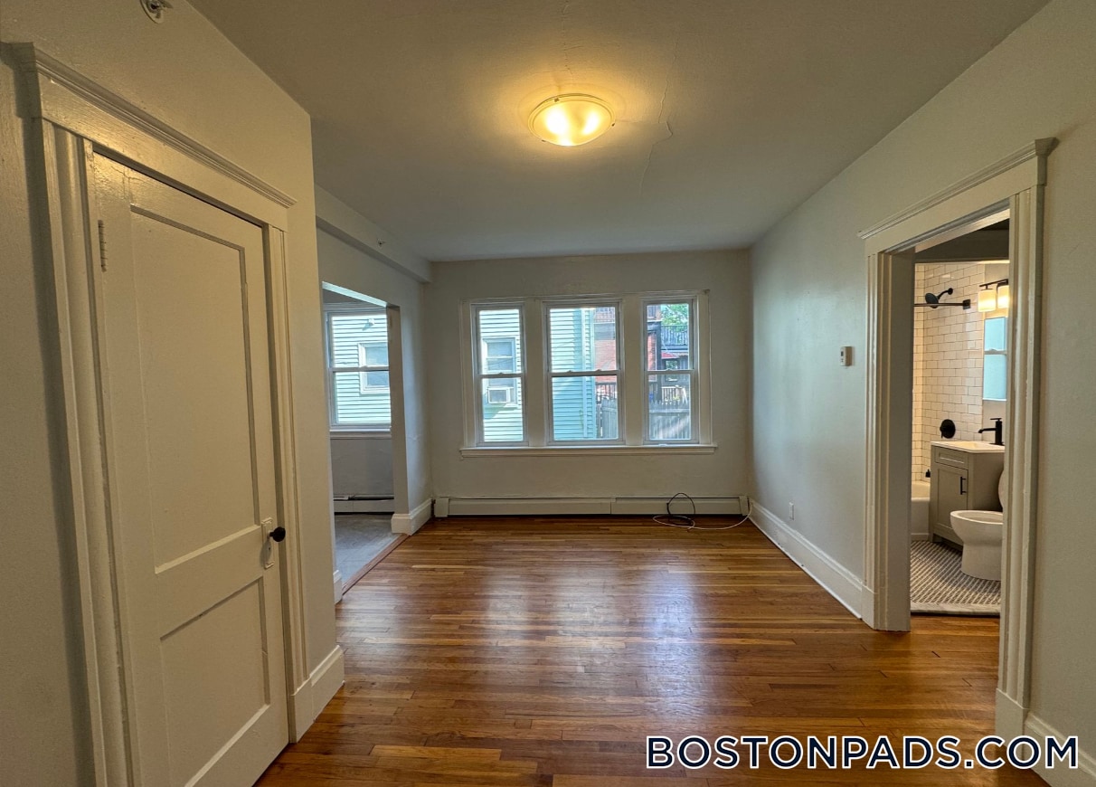 Building Photo - 233 Lafayette St