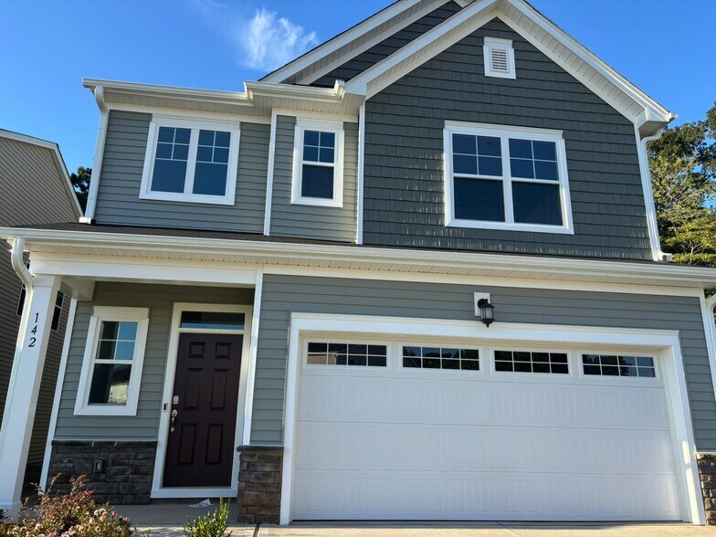 Modern 4BR Home with Garage in Quiet Lillington Neighborhood - 142 Beachcomber Dr