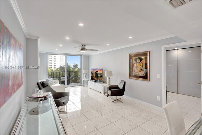 Building Photo - 9273 Collins Ave