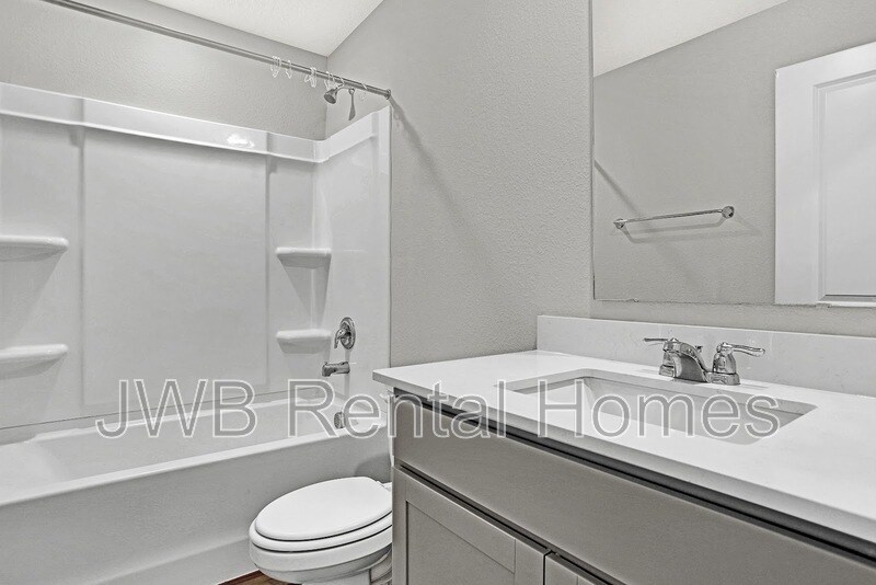 Building Photo - 14567 Macadamia Ln