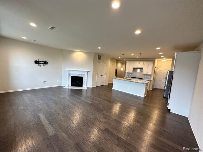 Building Photo - 24788 Ivy Rd