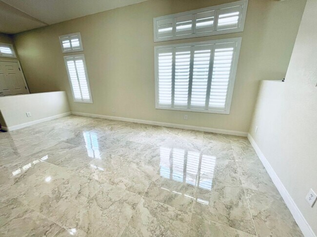 Building Photo - 1855 Desert Forest Way