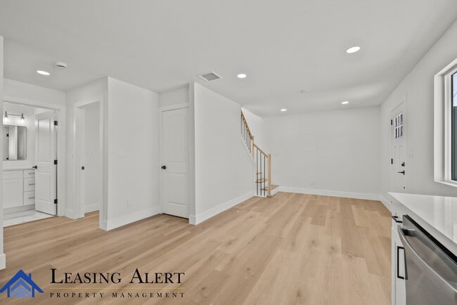 Building Photo - 16448 Lassen St