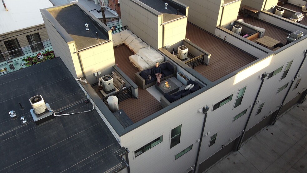 roof top - furniture not included - 1465 30th St
