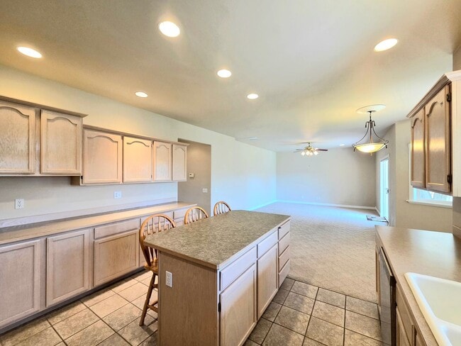 Building Photo - Luxurious Country Living in Desirable Cashmere Location!! 5 Bed + Den, 2.5 Bath!