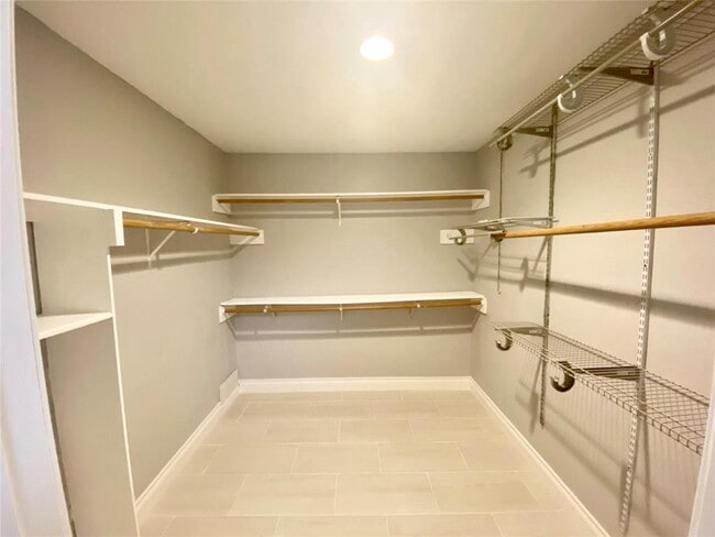 Building Photo - 14218 Manderly Dr